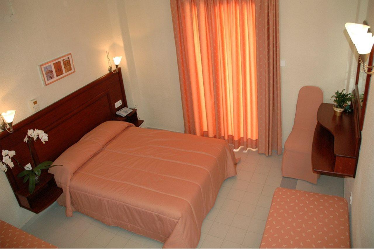 אייה פרסקבי Xenios Loutra Village Beach Hotel מראה חיצוני תמונה