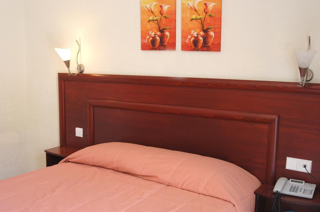 אייה פרסקבי Xenios Loutra Village Beach Hotel מראה חיצוני תמונה